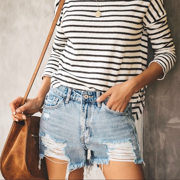 50% CLEARANCE‼️Maxine Distressed Shorts - Picture 3 of 8